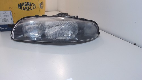 Faro anteriore sinistro - anteriore,